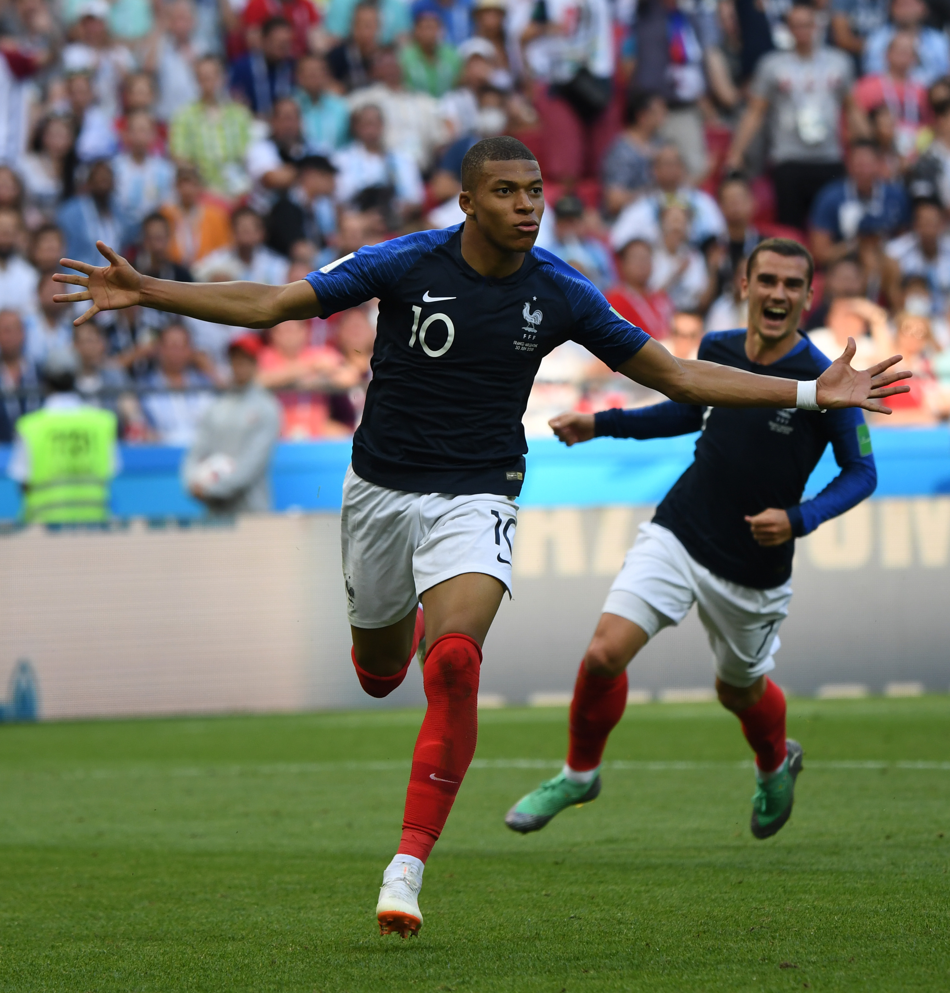 天空体育：谢什科膝盖受伤，或将错过斯洛文尼亚的世预赛